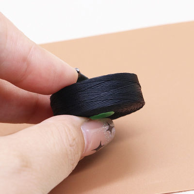 Caixa de armazenamento de bobinas de fios de bordados de poliéster Tex70 V69 Acessório de máquina de costura de nylon
