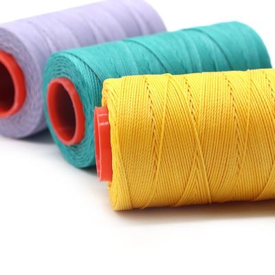 Cores ricas 210d Fios de poliéster encerados para costura Material de cone de couro plástico