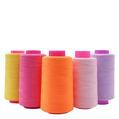 Fabricantes Fios de costura de poliéster de 100 pontas industriais 40/2 Ideal para vestidos tingidos