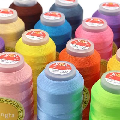 4000 Yard 120d/2 Fios de costura de bordado de poliéster / viscose para máquina de bordado