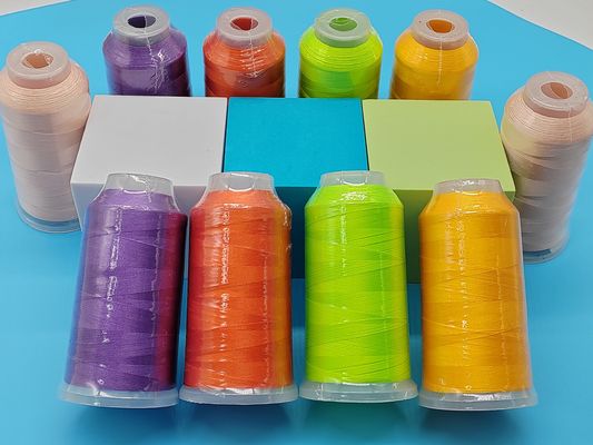 4000m Filho de bordado de poliéster de computador em diferentes cores para máquina de bordado