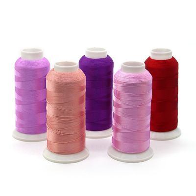 Material do cone 100% poliéster resistente a altas temperaturas Fios de bordado de seda 120D/2 Ouro